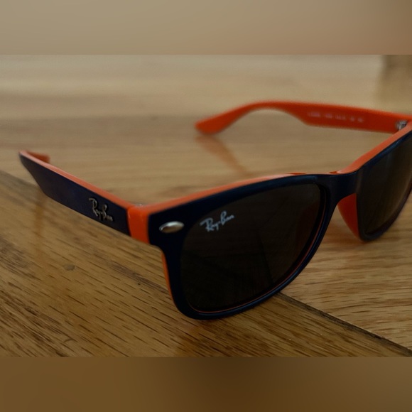 RayBan youth polarized sunglasses - new - Picture 2 of 5